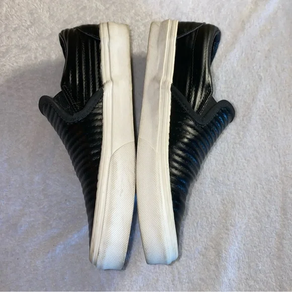 VANS 721356 Shoe M 6 W 7.5 Sneakers Black Ribbed Leather Slip On Skate Casual - Picture 3 of 10